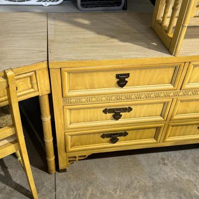 DIXIE SHANGRI-LA 9 piece Bedroom Set