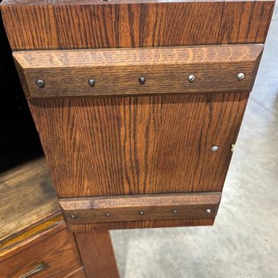 CRAFTSMAN / ARTS & CRAFTS Period Oak Hutch - Great provenance - El Dorado - Gold Cadillac