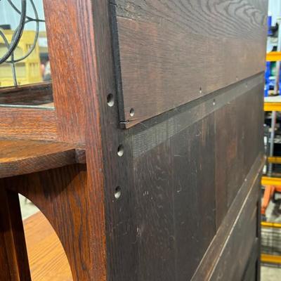 CRAFTSMAN / ARTS & CRAFTS Period Oak Hutch - Great provenance - El Dorado - Gold Cadillac