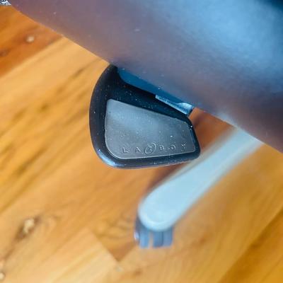 LIKE NEW LEATHER LAZYBOY DESK CHAIR WITH COMFORT CORE AND CHAIR ROLLING MAT