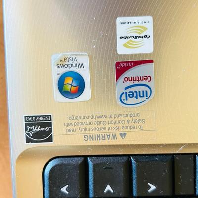 HP PAVILLION Dv2700 LAPTOP COMPUTER WITH WINDOWS VISTA HOME PREMIUM AND CARRY CASE