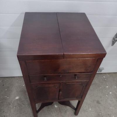 Vintage Mahogany Wood Finish Fold -Out Washstand