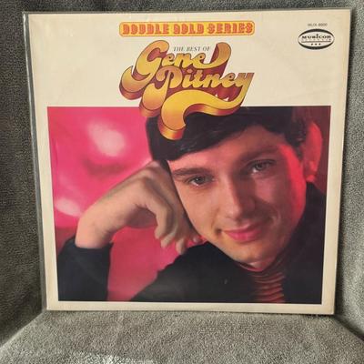 Sale Photo Thumbnail #310: "THE BEST OF GENE PITNEY" as part of the "DOUBLE GOLD SERIES" [Image].
Here's more information about the album:
Artist: Gene Pitney [Image].
Album Title: The Best Of Gene Pitney - Double Gold Series [Image].
Format: Double LP Vinyl Record.
Record Label: M
