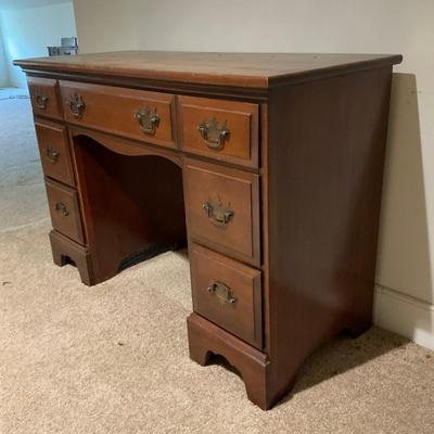 T421 Cherry 7-Drawer Vintage Style Desk