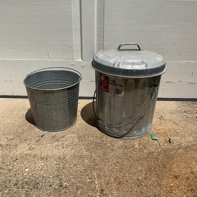 G432 Galvanized Pail & Bucket