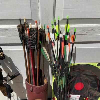G433 McPherson Compound Bow and Arrows Lot