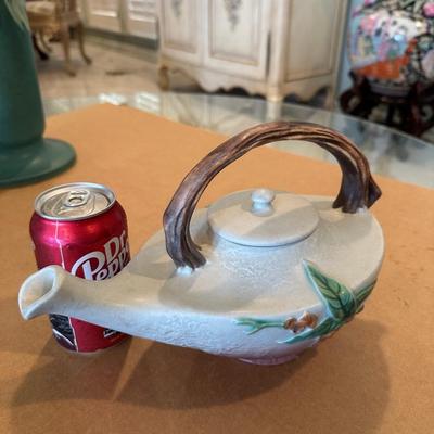 Decor - Roseville Art Pottery Vintage Teapot 871p Bittersweet Pattern