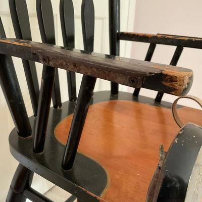 C448 Black and Gold Gilt Baby Dinner Chair