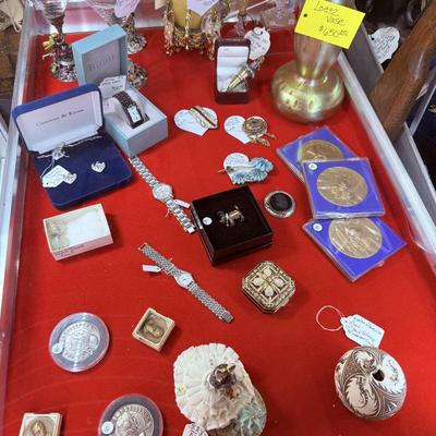 Sale Photo Thumbnail #2: Lot 1: Jewelry Selection (Right Side)

- Tables, table cloth, display pcs, display cases are not included. Lights aren’t included. 

NO CHERRY PICKING or taking ONLY the items you want and leaving the rest! Please arrive with enough time to load. Bring 