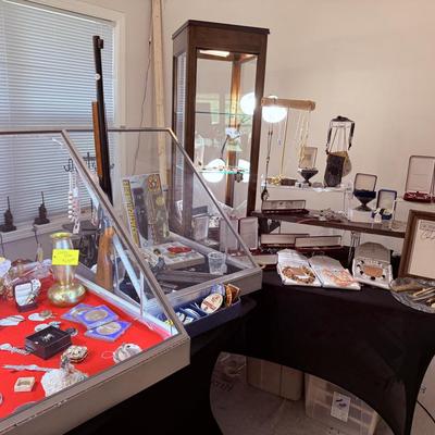 Sale Photo Thumbnail #1: Lot 1: Jewelry Selection (Right Side)

- Tables, table cloth, display pcs, display cases are not included. Lights aren’t included. 

NO CHERRY PICKING or taking ONLY the items you want and leaving the rest! Please arrive with enough time to load. Bring 