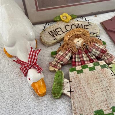 Swans Decor Lot