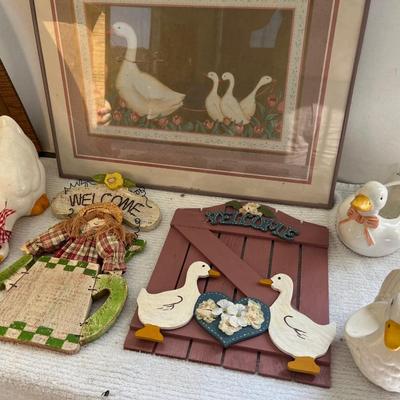 Swans Decor Lot
