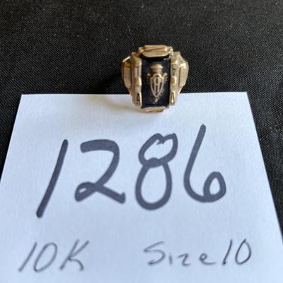 10 KT Gold Ring
