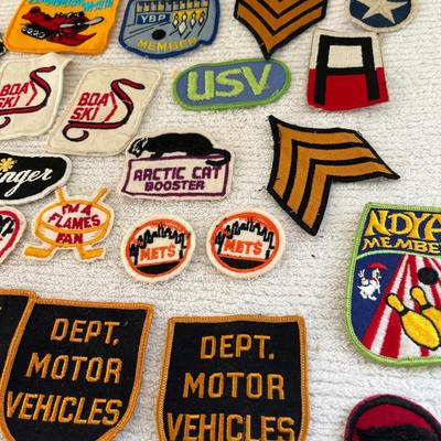 Vintage Patches Lot Skiing Snowmobiles +++