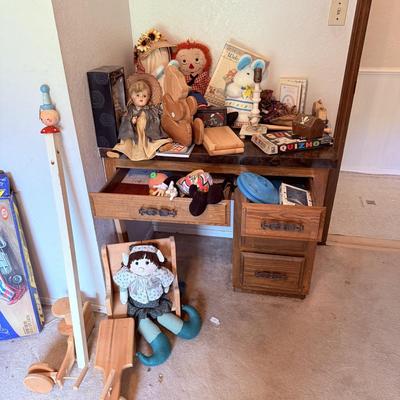 Sale Photo Thumbnail #100: - Clock untested

NO CHERRY PICKING or taking ONLY the items you want and leaving the rest! Please arrive with enough time to load. Bring boxes/any tools to assemble /dolly/people to help load/etc.
- Questions? Call Shawn at (918)232-2327 or email us.