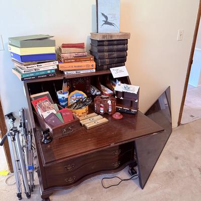 Sale Photo Thumbnail #115: NO CHERRY PICKING or taking ONLY the items you want and leaving the rest! Please arrive with enough time to load. Bring boxes/any tools to assemble /dolly/people to help load/etc.
- Questions? Call Shawn at (918)232-2327 or email us.