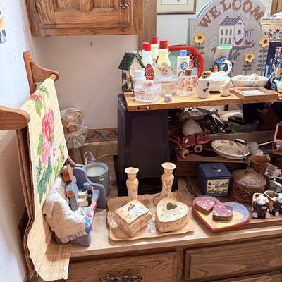 Sale Photo Thumbnail #127: Note: - Light above cabinet is not included.
NO CHERRY PICKING or taking ONLY the items you want and leaving the rest! Please arrive with enough time to load. Bring boxes/any tools to assemble /dolly/people to help load/etc.
- Questions? Call Shawn at (91
