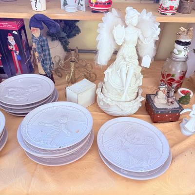 Sale Photo Thumbnail #226: - Tables & shelving are not included. 

NO CHERRY PICKING or taking ONLY the items you want and leaving the rest! Please arrive with enough time to load. Bring boxes/any tools to assemble /dolly/people to help load/etc.
- Questions? Call Shawn at (918)232