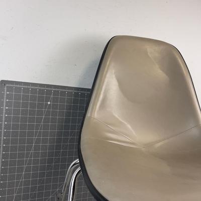 Herman Miller Eames Chair Side Shell Gray
