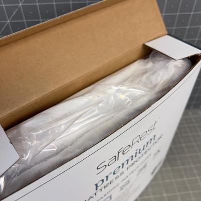 King Size Mattress Protector NEW in the Package 