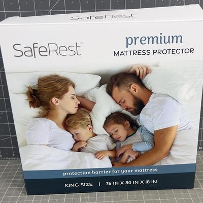 King Size Mattress Protector NEW in the Package 