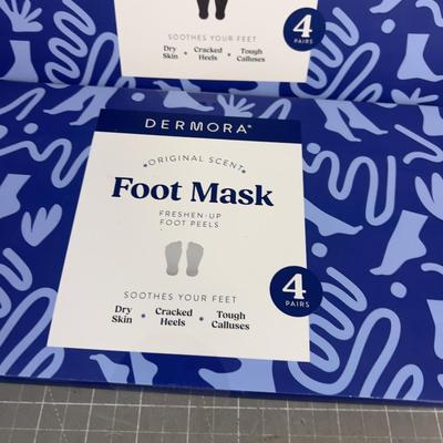New in the Package FOOT MASK Sooths your feet