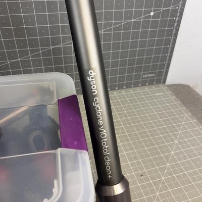DYSON Cyclone with Attachments, Vacuum