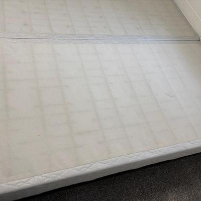 iComfort King Size Bed w/Box Spring & Frame 