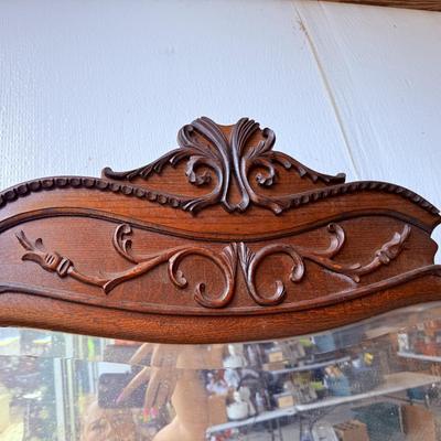 Lot 36: Antique Mirror & Sewing machine