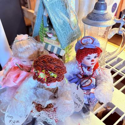 Lot 44: Kitchenware, Furniture, Dolls & More