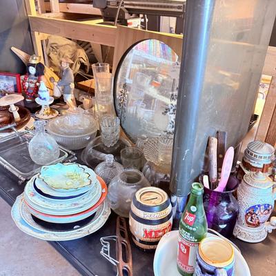 Lot 45: Glassware, Home decor, Furniture & More