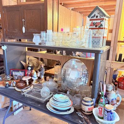 Lot 45: Glassware, Home decor, Furniture & More
