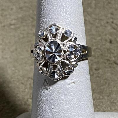 BEVERLY HILLS SILVER DECORATIVE METAL RING SIZE 5.75