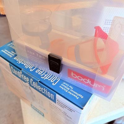 Lot 50: Books, Kitchen ware & More