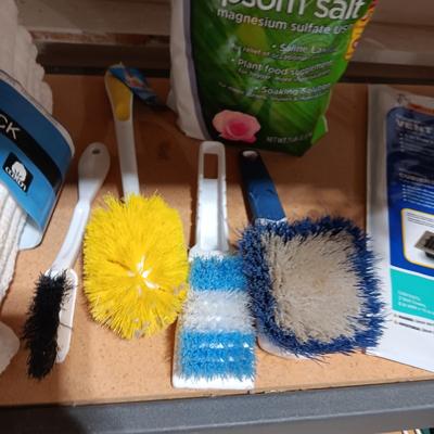 NEW WASHCLOTHS AND HAND TOWELS PLUS SCRUB BRUSHES AND ORGANIZERS