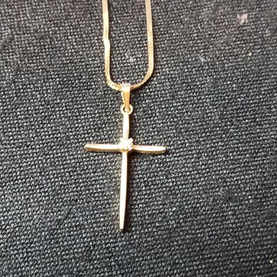14K GOLD HEART AND CHAIN 2.37g