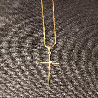14K GOLD HEART AND CHAIN 2.37g
