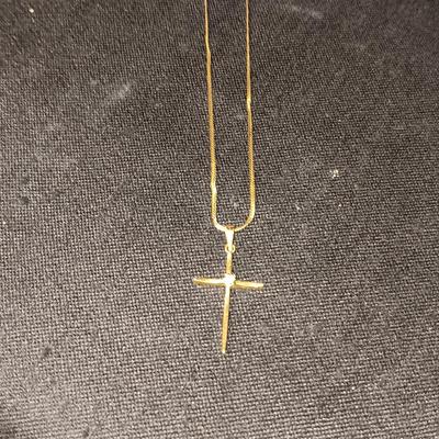 14K GOLD HEART AND CHAIN 2.37g