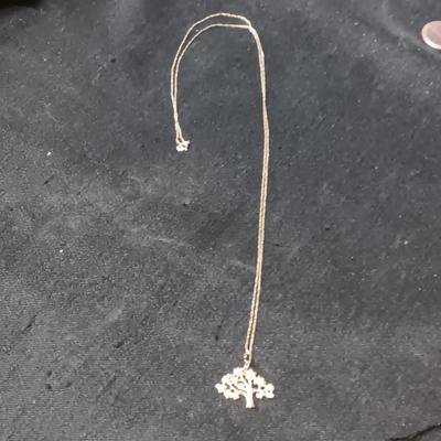 14K GOLD TREE OF LIFE AND CHAIN 2.07g