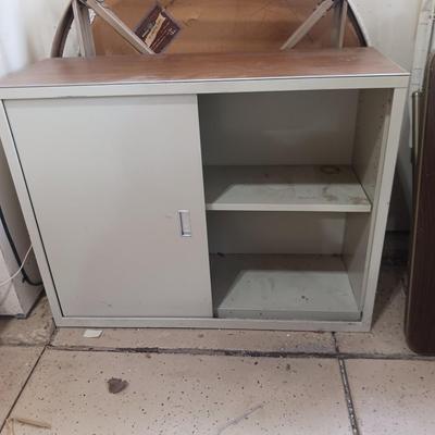 METAL STORAGE CABINET