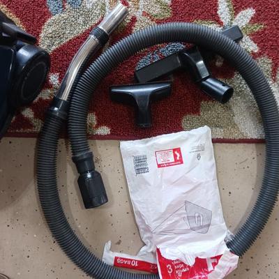 DIRT DEVIL PRO SERIES CAN VAC AND RUG