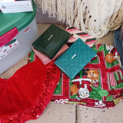 CHRISTMAS DECOR