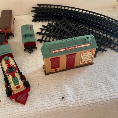 Dept 56 Dickensville Train Set