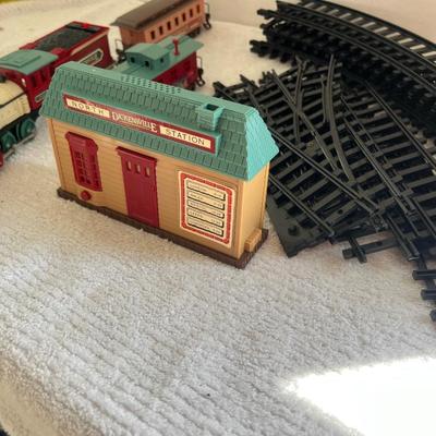 Dept 56 Dickensville Train Set