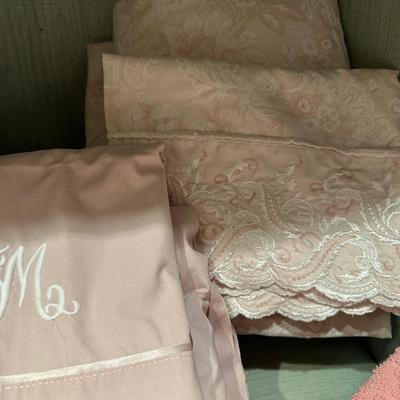 Textiles - Three King Sheet Sets and set of wash cloths