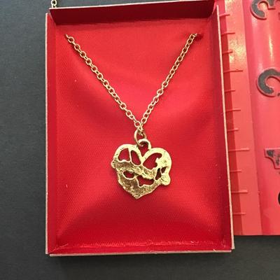 Sale Photo Thumbnail #26: Vintage, gold tone, grandma pendant necklace. Please see attached photos.