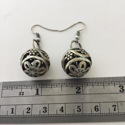 Sale Photo Thumbnail #35: See attached pictures