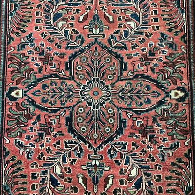 909 Hand-knotted Oriental Rug