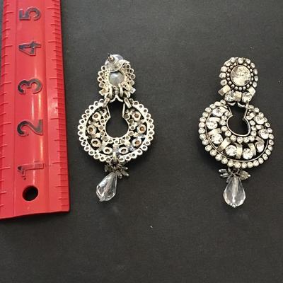 Sale Photo Thumbnail #184: Beautiful Silvertone statement the rings with rhinestones. Please see attached photos.