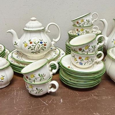 Vernonware 4-81 by Metlox China Set